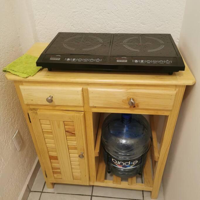 זיהואטנחו Lovely Studio Apartment With Balcony Ac & Wi-Fi, Minutes From Downtown! מראה חיצוני תמונה