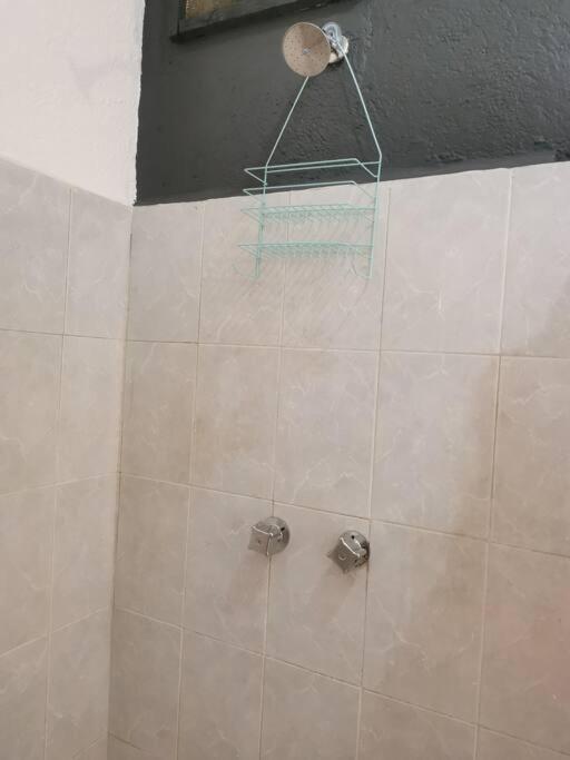 זיהואטנחו Lovely Studio Apartment With Balcony Ac & Wi-Fi, Minutes From Downtown! מראה חיצוני תמונה