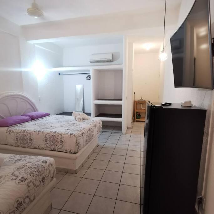 זיהואטנחו Lovely Studio Apartment With Balcony Ac & Wi-Fi, Minutes From Downtown! מראה חיצוני תמונה